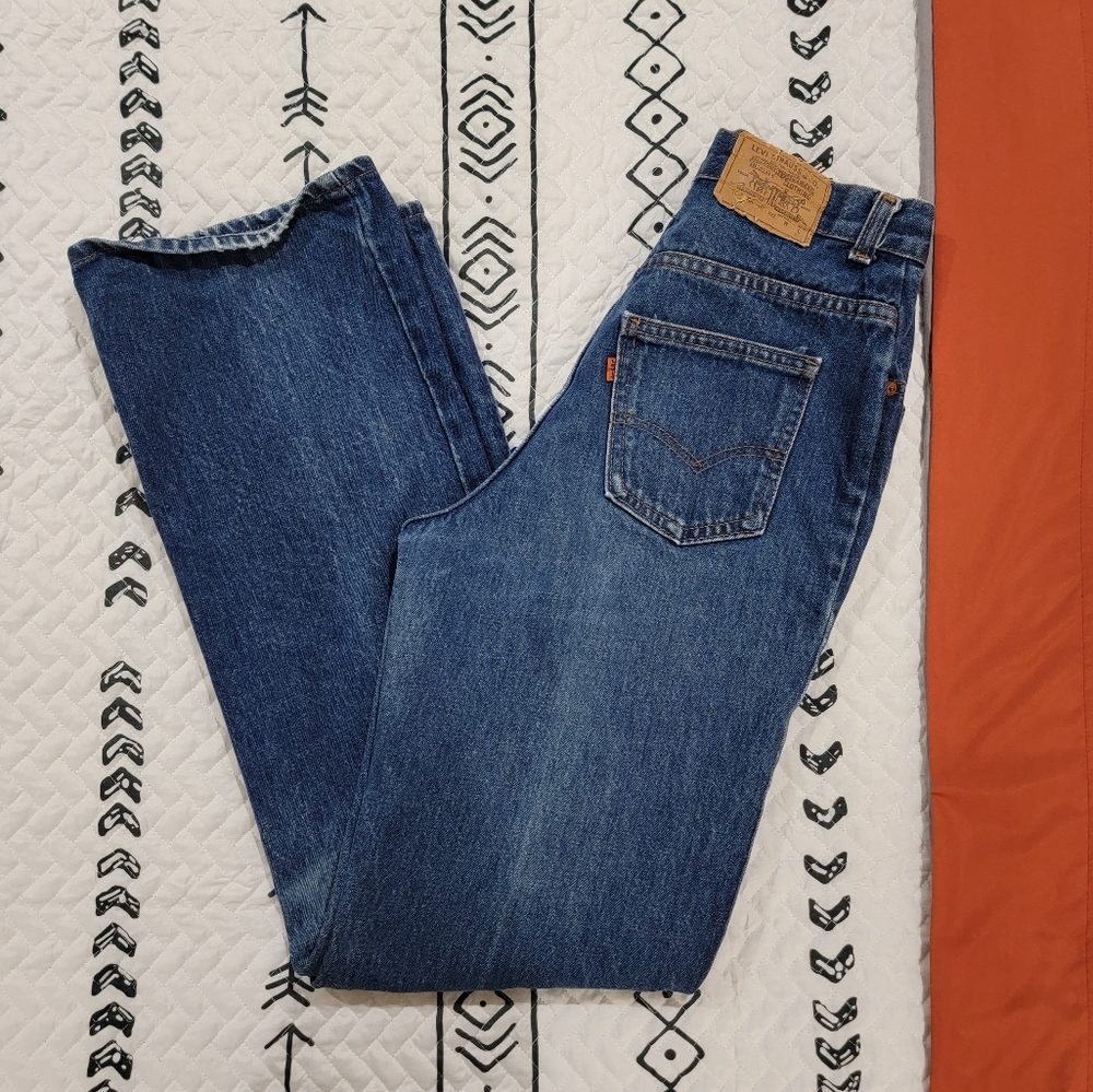 Orange label Levi's